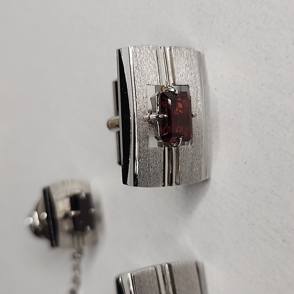 UNBRANDED CUFFLINKS SET JAPAN MADE  RED STONE ♥️ - Picture 11 of 16